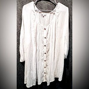 Avenue studio scoop neck button down cream shirt plus size 22/24 New Without Tag